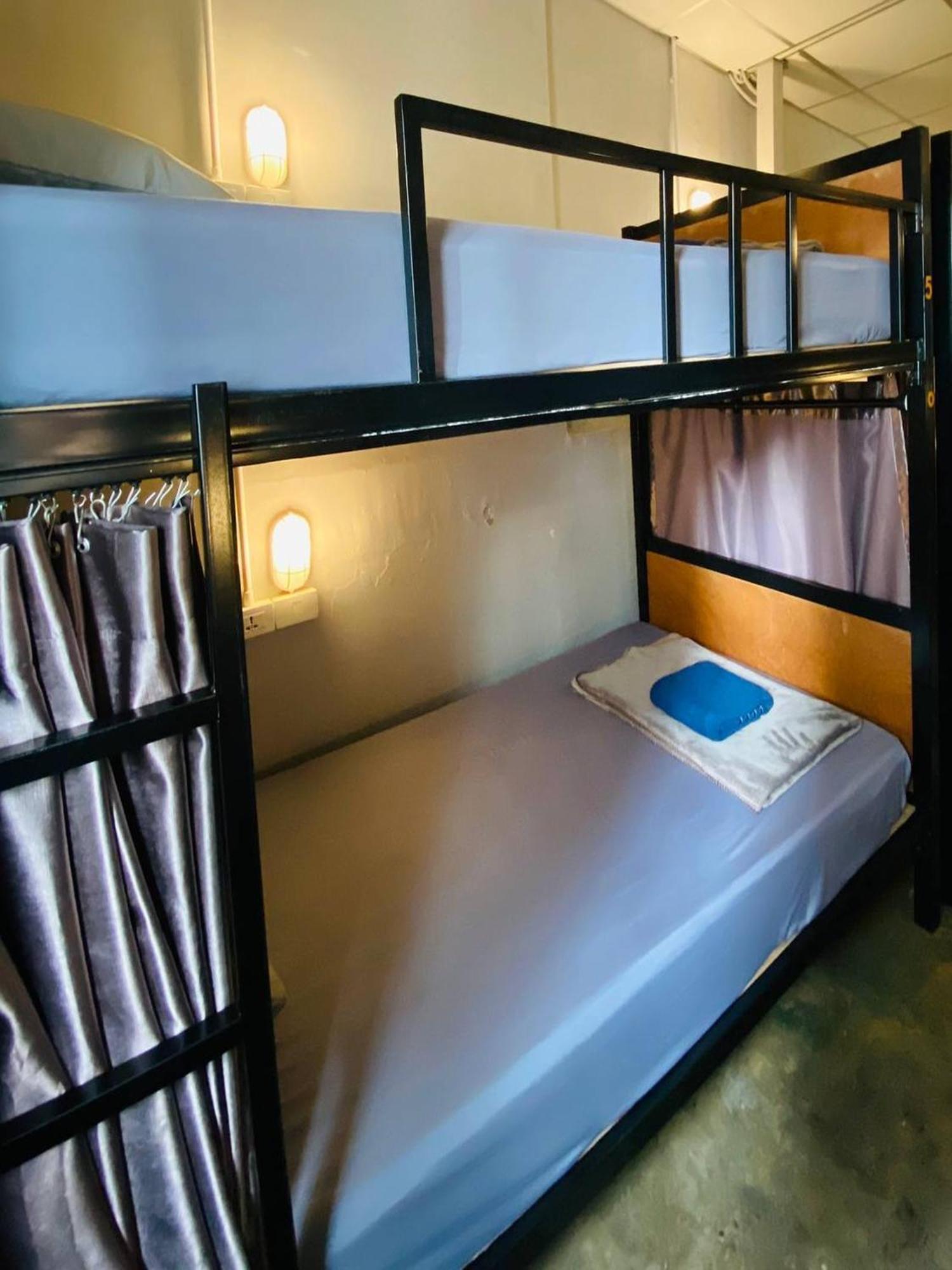 Hostel Lemon Siam Petchaburi Road Bangkok Exterior photo